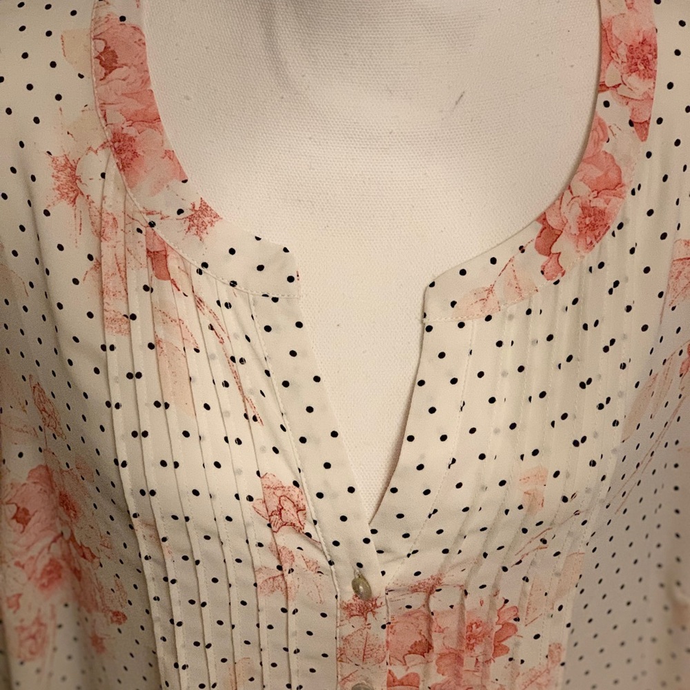 Three-quarter length sleeve blouse/top- size 2x - Picture 3 of 9